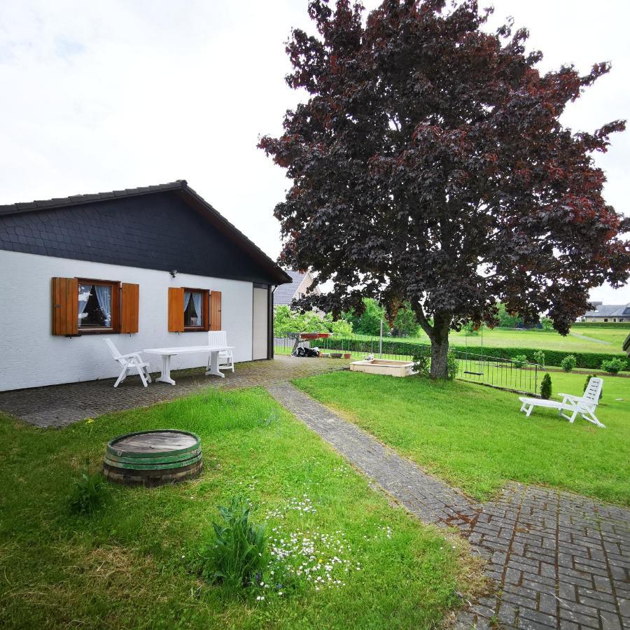 Bb19 Eifel-Ferienhaus Am Moseltal Mit Saunahaus Beuren  المظهر الخارجي الصورة